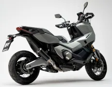 REMUS BoostR, escape deportivo para Honda X-ADV, Euro 5+, RACING, sin homologación CE.